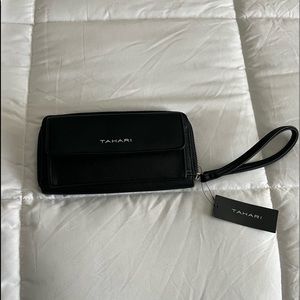 NWT TAHARI Lead Story RFID Identity Protection organizer, wristlet, wallet